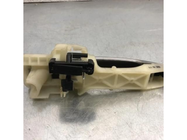 bontott KIA SORENTO Jobb hátsó Külső Kilincs