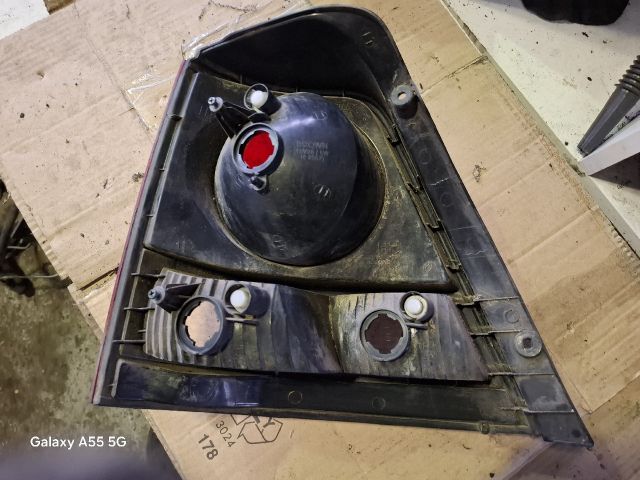 bontott KIA SORENTO Jobb Hátsó Lámpa