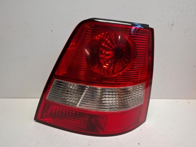 bontott KIA SORENTO Jobb Hátsó Lámpa