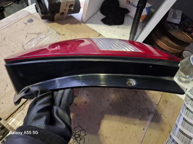 bontott KIA SORENTO Jobb Hátsó Lámpa