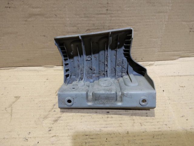 bontott KIA SORENTO Jobb hátsó Lökhárító Tartó (Műanyag)