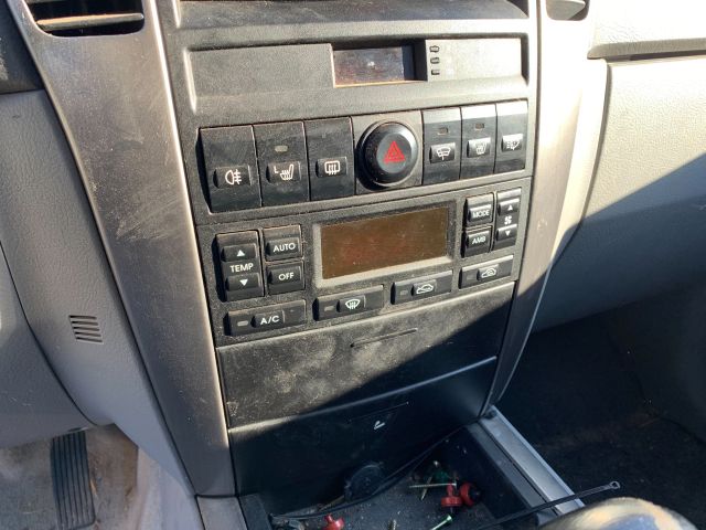 bontott KIA SORENTO Jobb hátsó Zsanér