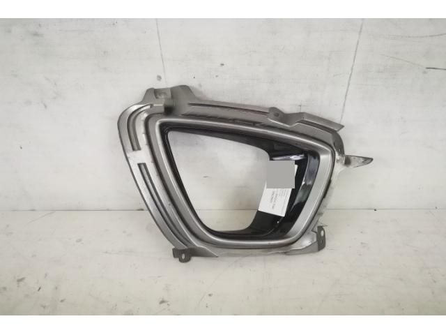 bontott KIA SORENTO Jobb Ködlámpa Rács