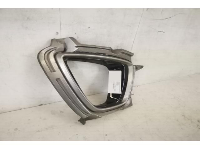 bontott KIA SORENTO Jobb Ködlámpa Rács