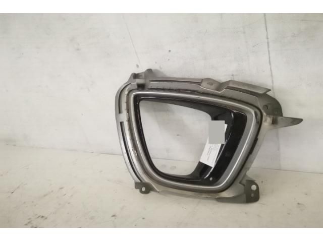 bontott KIA SORENTO Jobb Ködlámpa Rács