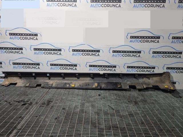 bontott KIA SORENTO Jobb Küszöb