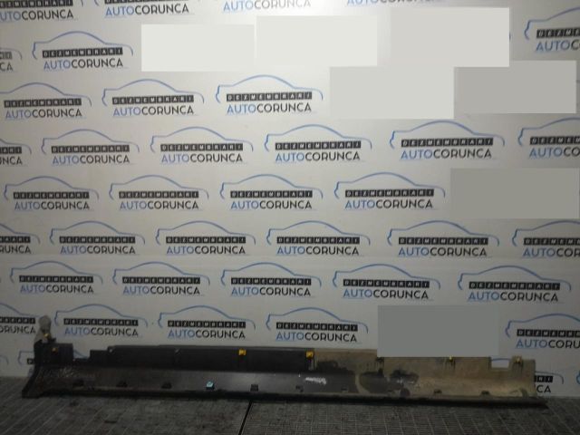 bontott KIA SORENTO Jobb Küszöb