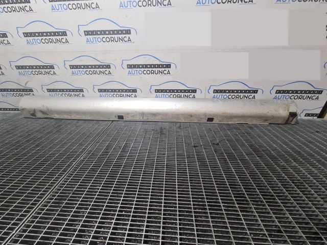 bontott KIA SORENTO Jobb Küszöb