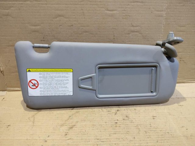 bontott KIA SORENTO Jobb Napellenző