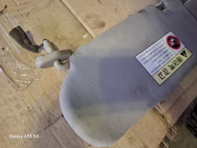 bontott KIA SORENTO Jobb Napellenző