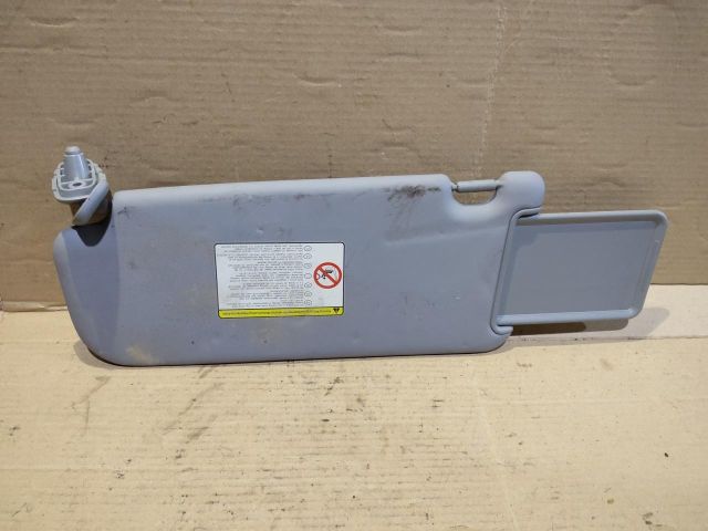 bontott KIA SORENTO Jobb Napellenző