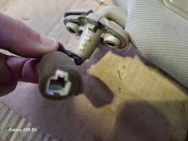 bontott KIA SORENTO Jobb Napellenző