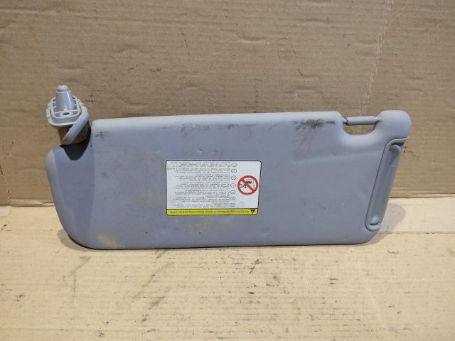 bontott KIA SORENTO Jobb Napellenző