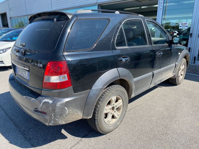 bontott KIA SORENTO Jobb Sárvédő Oldaltartó