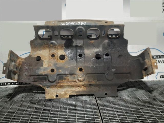 bontott KIA SORENTO Kartervédő