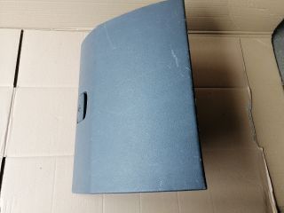 bontott KIA SORENTO Kesztyűtartó