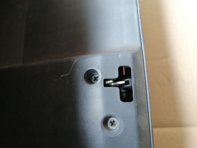 bontott KIA SORENTO Kesztyűtartó