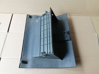 bontott KIA SORENTO Kesztyűtartó