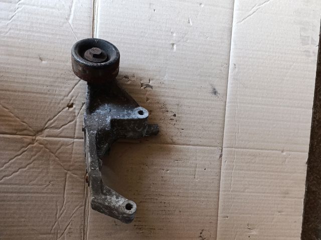 bontott KIA SORENTO Klíma Tartó Bak