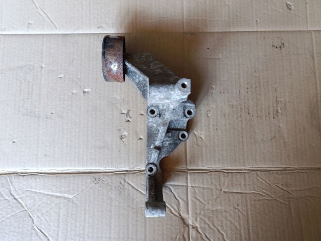 bontott KIA SORENTO Klíma Tartó Bak