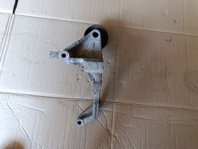 bontott KIA SORENTO Klíma Tartó Bak