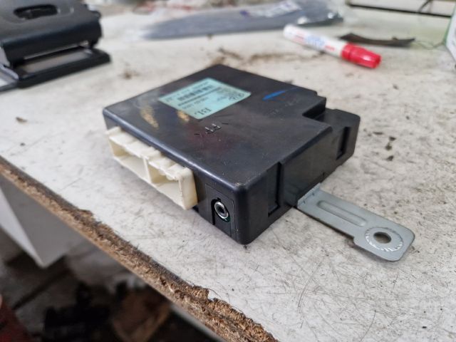 bontott KIA SORENTO Komfort Elektronika