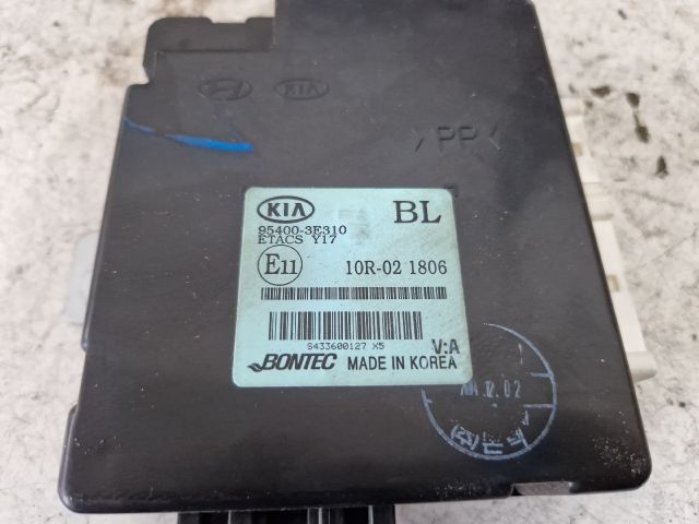 bontott KIA SORENTO Komfort Elektronika