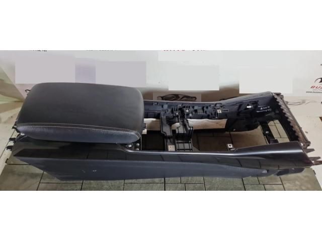 bontott KIA SORENTO Könyöklő