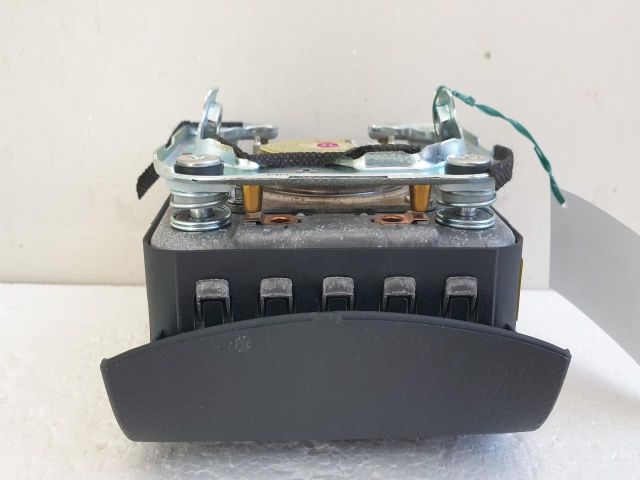 bontott KIA SORENTO Kormánylégzsák