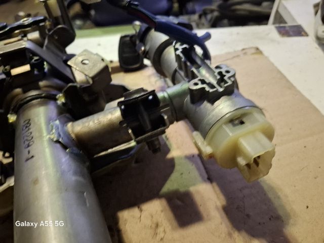 bontott KIA SORENTO Kormányoszlop