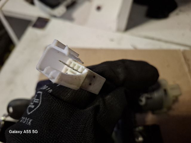 bontott KIA SORENTO Kormányoszlop