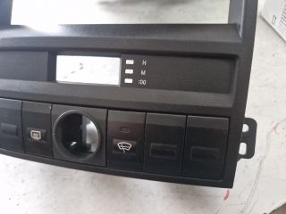 bontott KIA SORENTO Középkonzol Keret