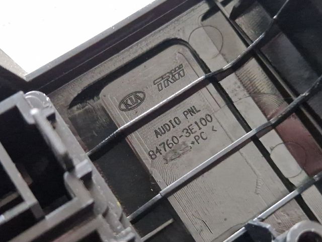 bontott KIA SORENTO Középkonzol Keret