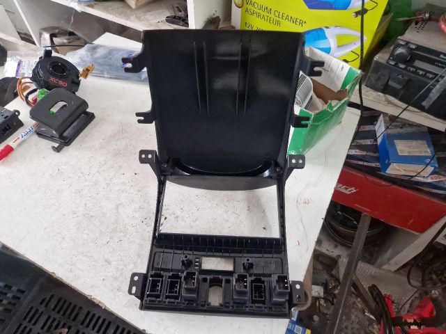 bontott KIA SORENTO Középkonzol Keret