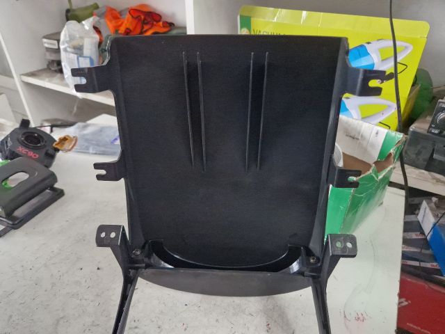 bontott KIA SORENTO Középkonzol Keret