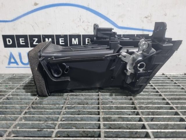 bontott KIA SORENTO Középső Szellőző