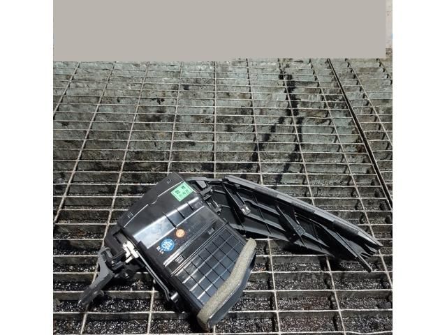 bontott KIA SORENTO Középső Szellőző