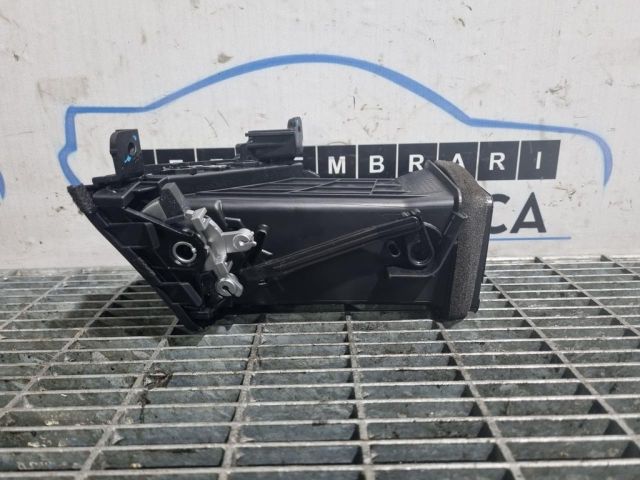 bontott KIA SORENTO Középső Szellőző