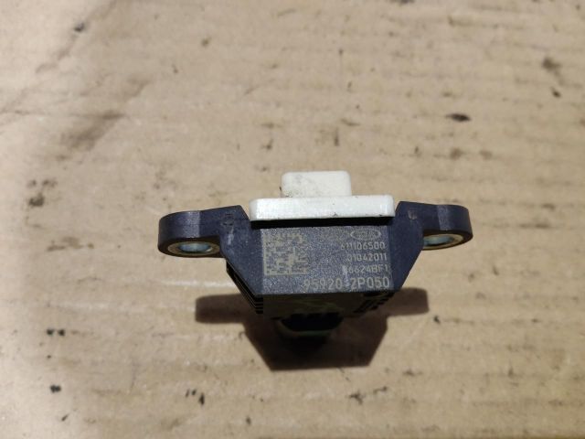 bontott KIA SORENTO Központi Ütközés Érzékelő