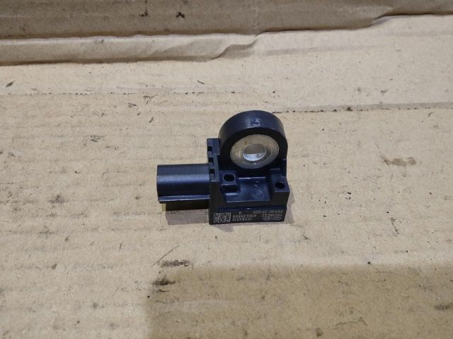 bontott KIA SORENTO Központi Ütközés Érzékelő