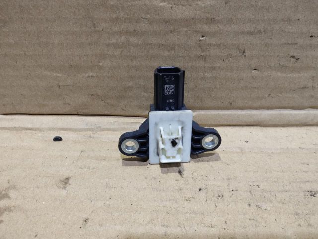 bontott KIA SORENTO Központi Ütközés Érzékelő