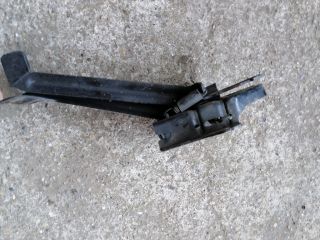 bontott KIA SORENTO Motorháztető Zárszerkezet