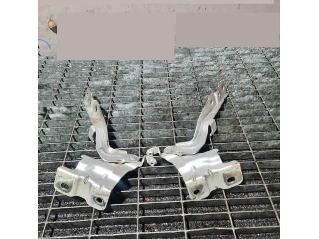 bontott KIA SORENTO Motorháztető Zsanér Pár