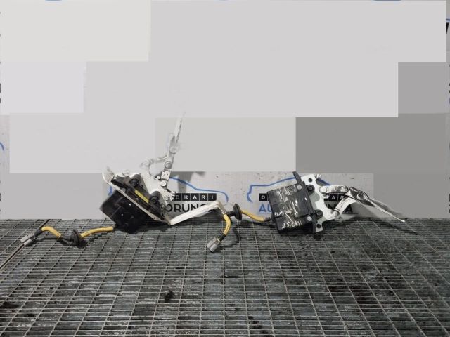 bontott KIA SORENTO Motorháztető Zsanér Pár