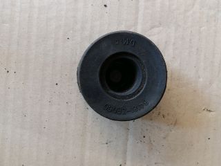 bontott KIA SORENTO Nyomatéktartó Bak