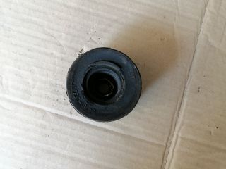 bontott KIA SORENTO Nyomatéktartó Bak