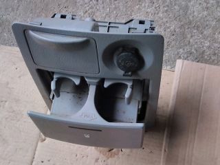 bontott KIA SORENTO Pohártartó