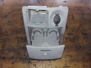 bontott KIA SORENTO Pohártartó