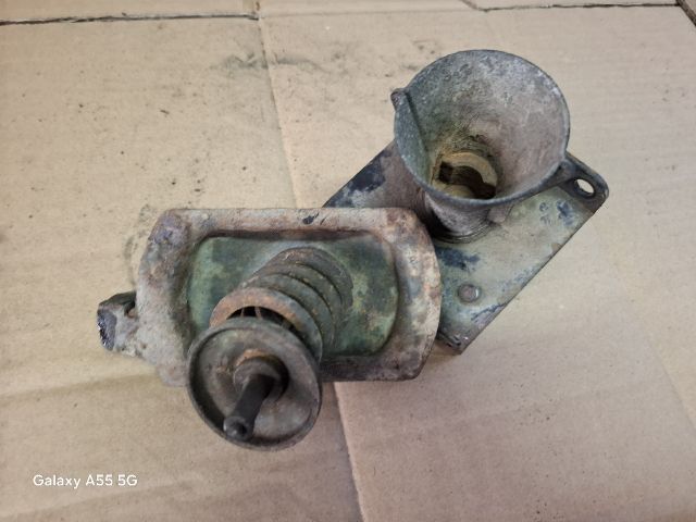 bontott KIA SORENTO Pótkerék Tartó