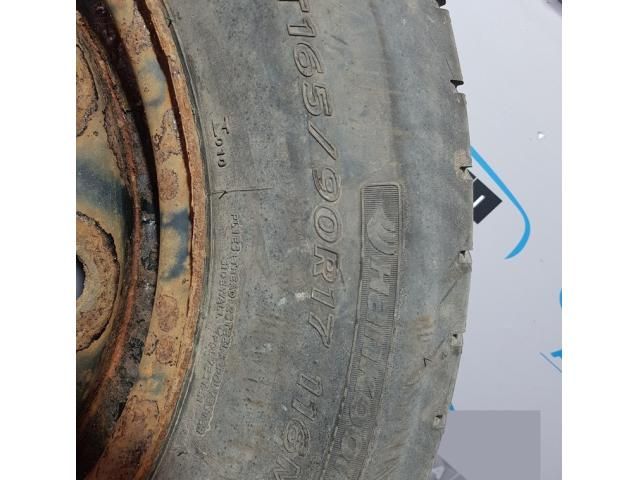 bontott KIA SORENTO Pótkerék